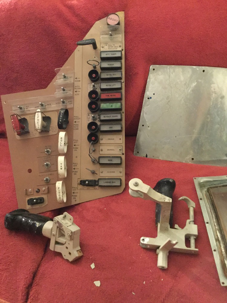 Panel (L) & Hand Controllers